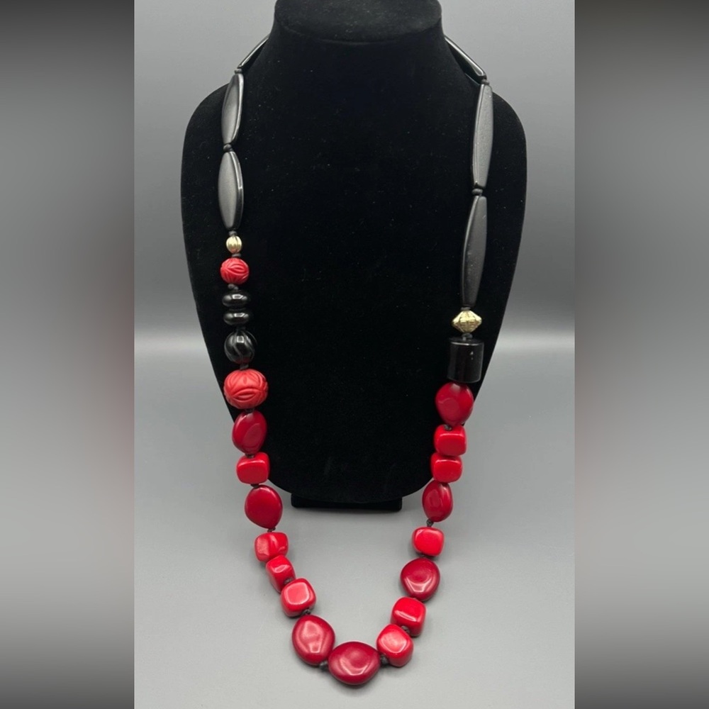 Chico's Necklace 40-44” Chunky Acrylic Beaded Black Red & Gold Single Strand